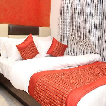 Hotel Snow White Inn New Delhi Exterior photo